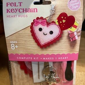 Heart Hugs Felt Keychain Kit